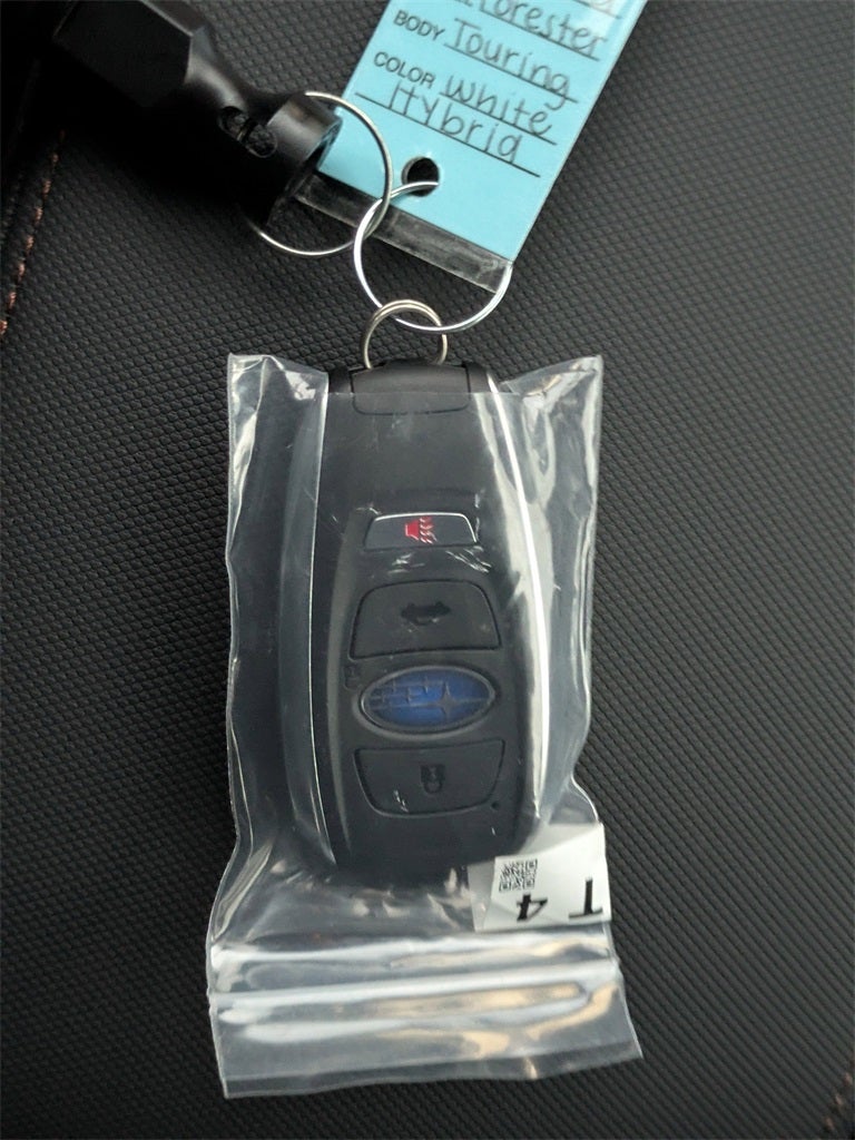 2025 Subaru FORESTER Touring Hybrid