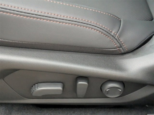 2025 Subaru FORESTER Touring Hybrid