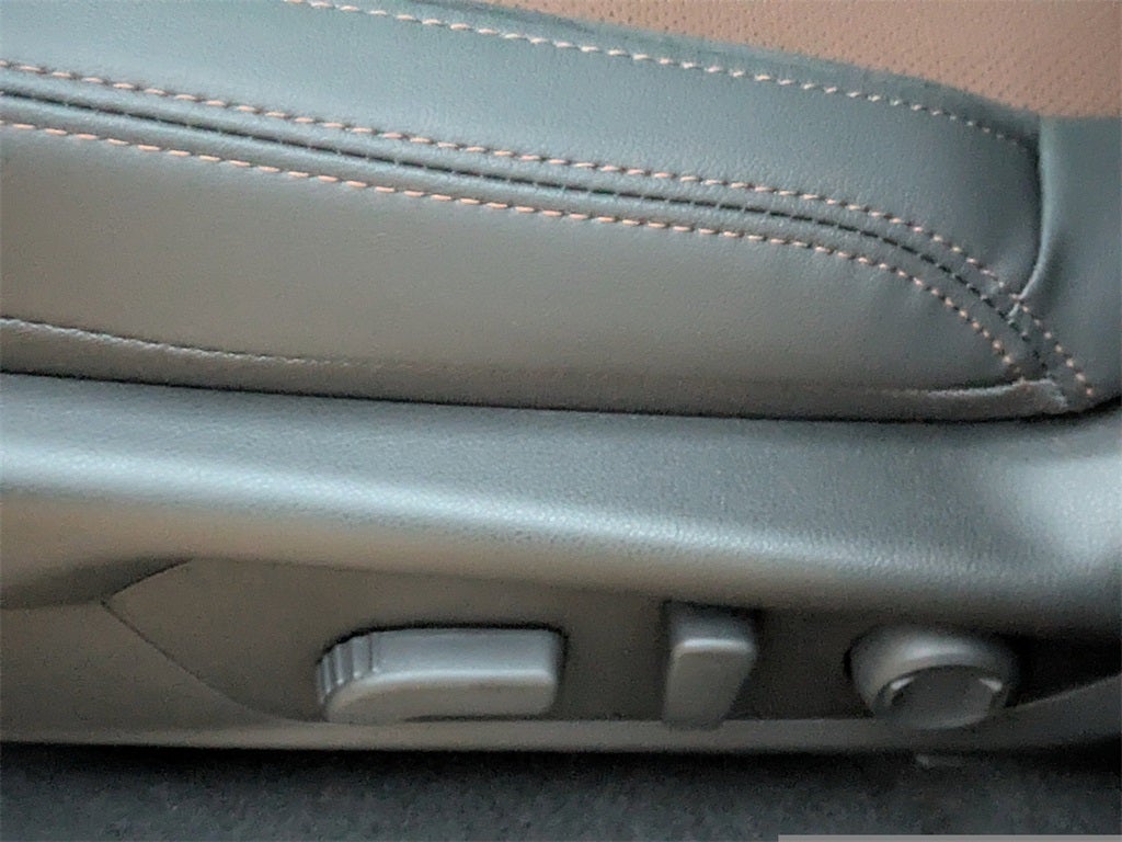 2025 Subaru FORESTER Touring Hybrid