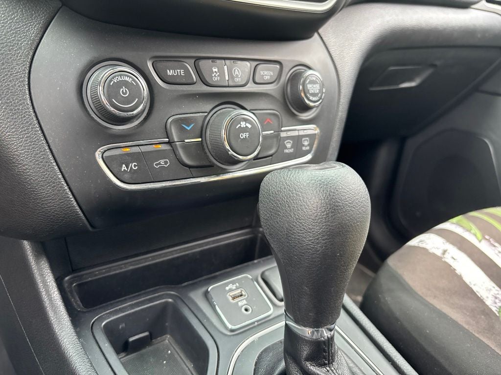 2019 Jeep Cherokee Latitude