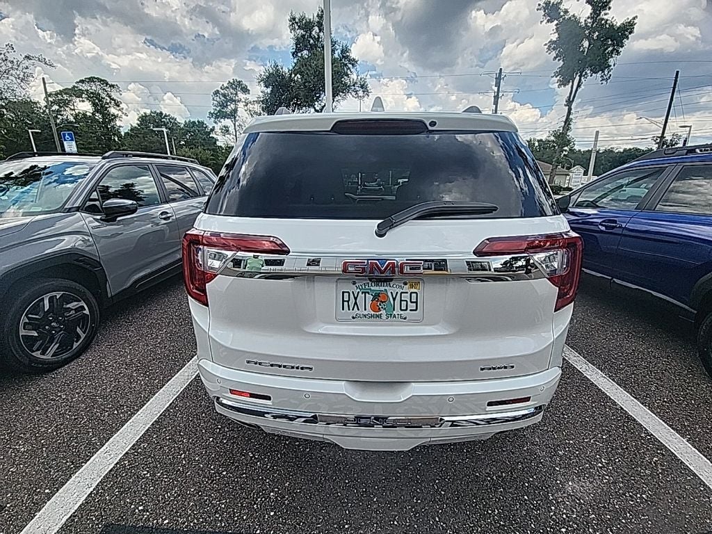 2023 GMC Acadia Denali