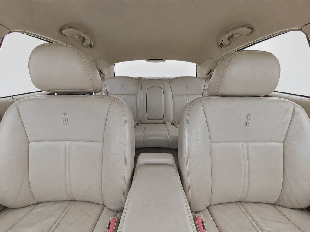 2003 Lincoln Town Car Cartier