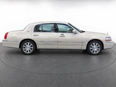 2003 Lincoln Town Car Cartier