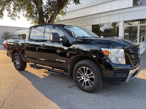 2024 Nissan Titan SV