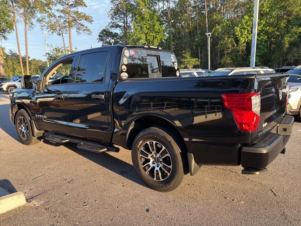 2024 Nissan Titan SV