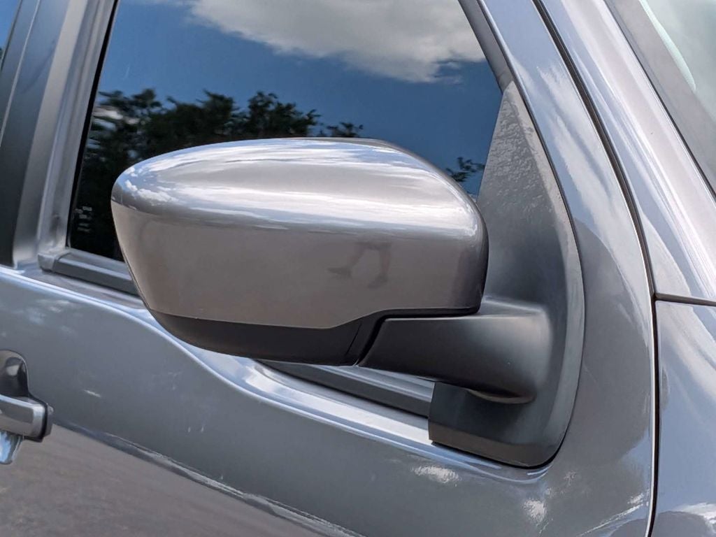 2024 Nissan Frontier SL