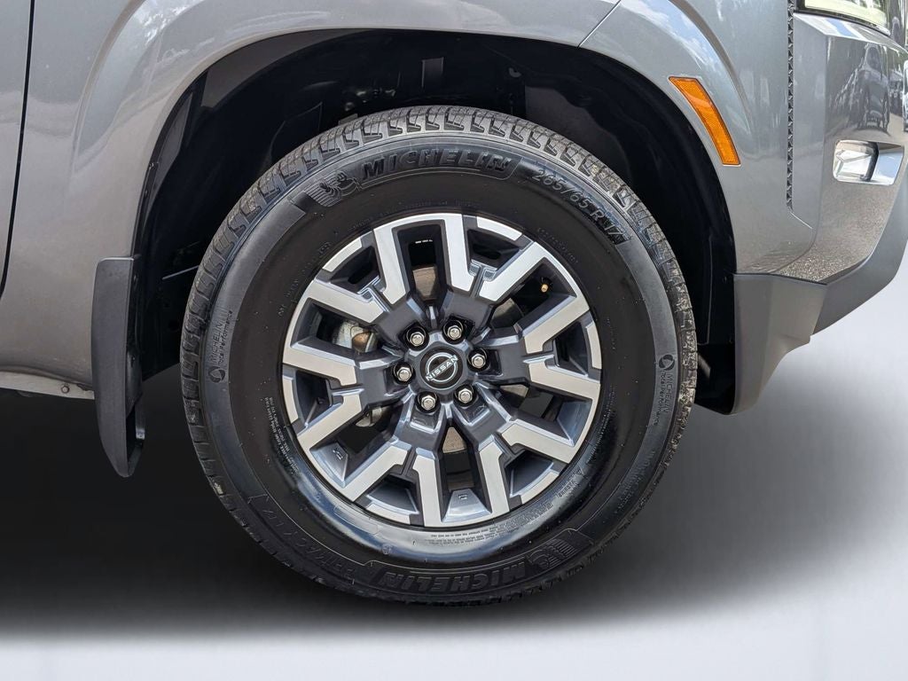 2024 Nissan Frontier SL