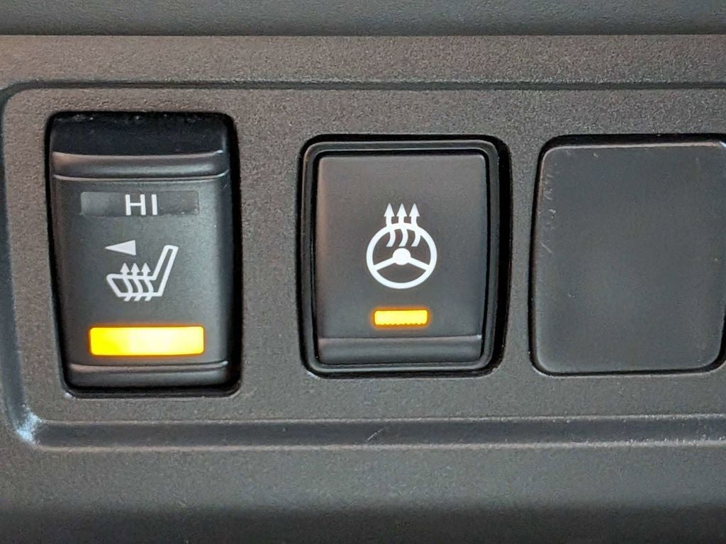 2024 Nissan Frontier SL