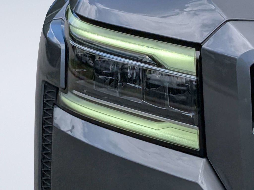 2024 Nissan Frontier SL