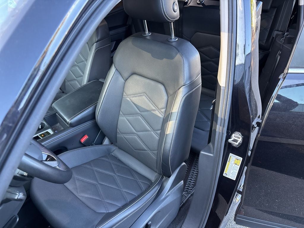 2024 Volkswagen Atlas 2.0T SE