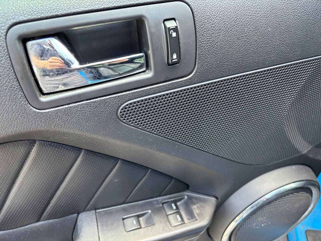 2011 Ford Mustang V6 Premium