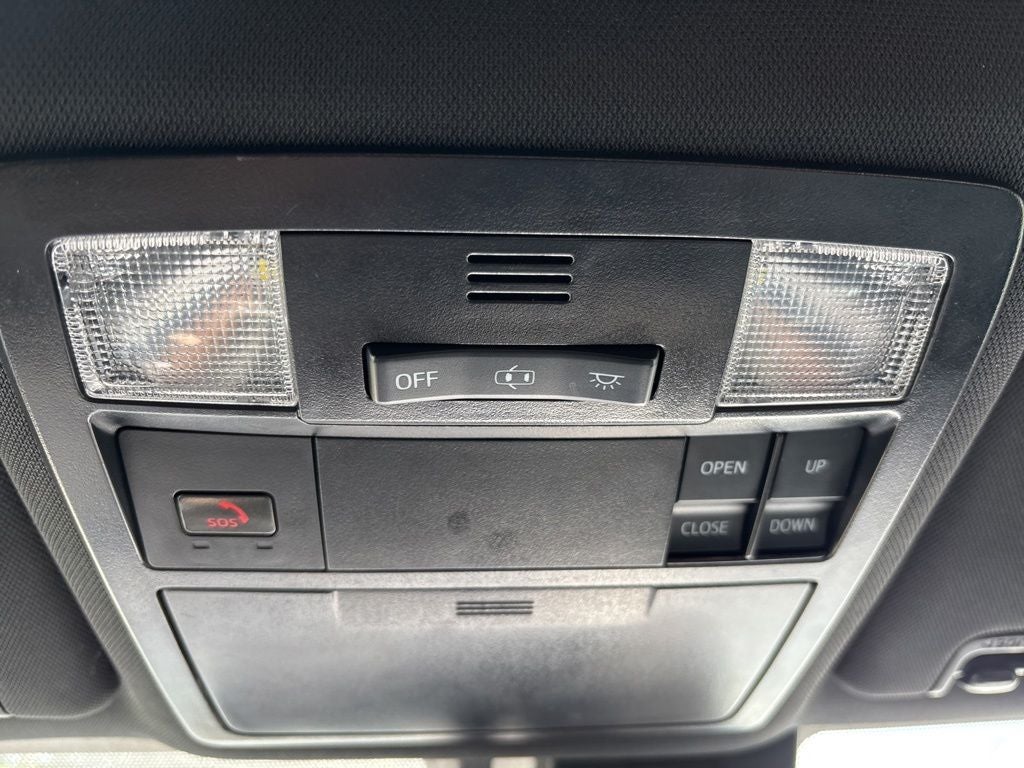 2022 Toyota Tacoma Limited V6