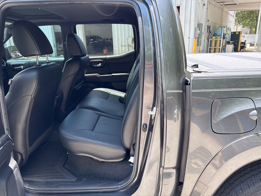 2022 Toyota Tacoma Limited V6