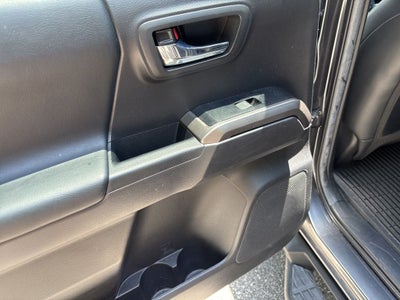 2022 Toyota Tacoma Limited V6