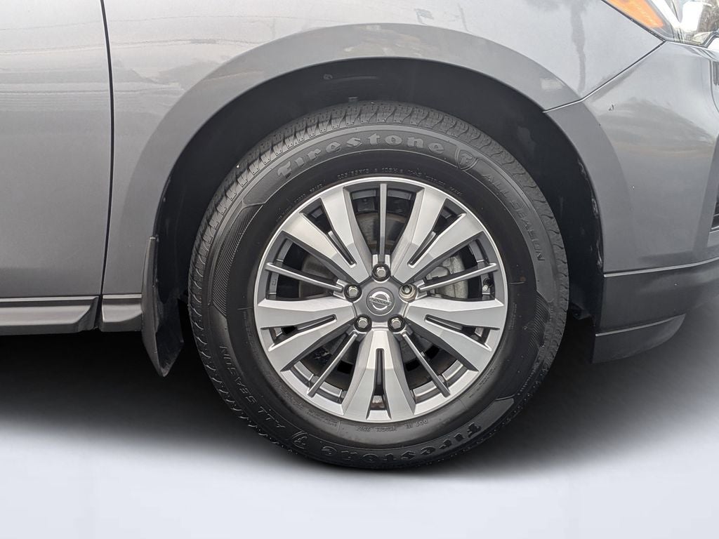 2020 Nissan Pathfinder SV