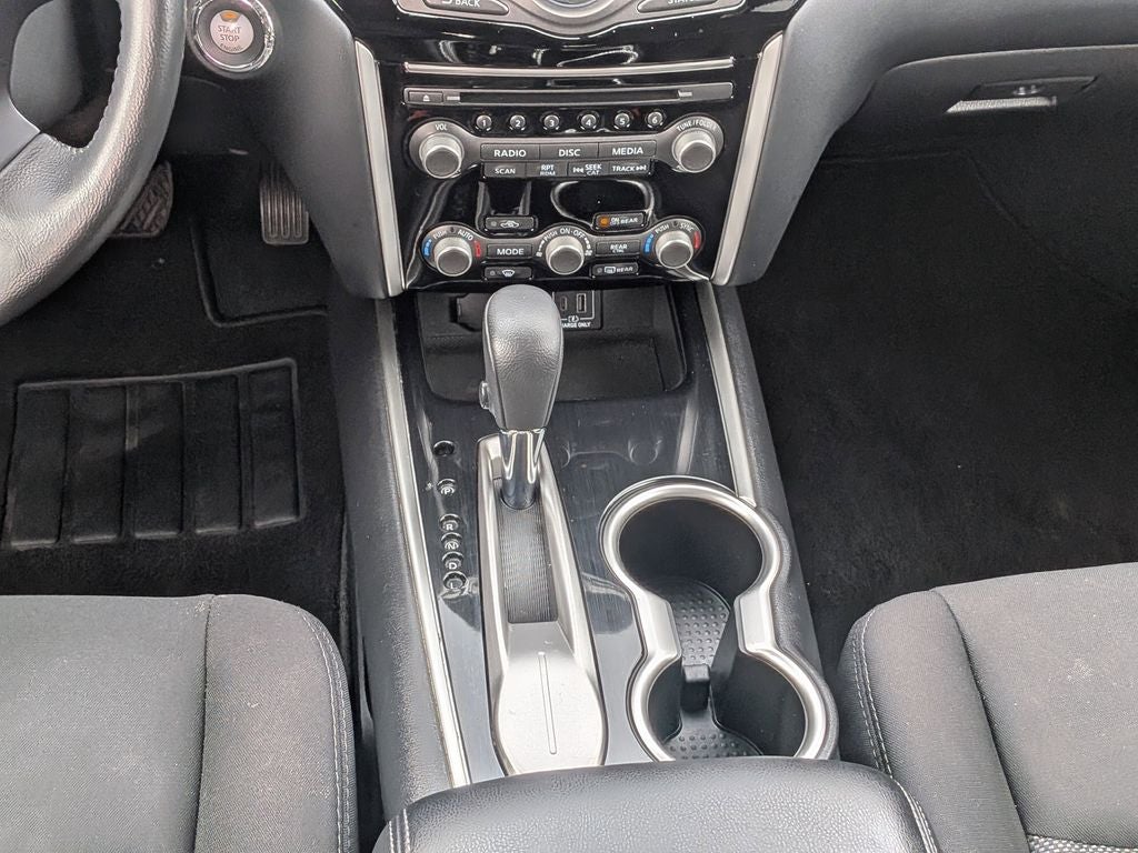 2020 Nissan Pathfinder SV