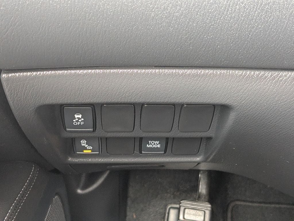 2020 Nissan Pathfinder SV