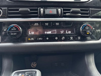 2023 Nissan Pathfinder SV