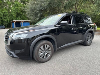 2023 Nissan Pathfinder SV