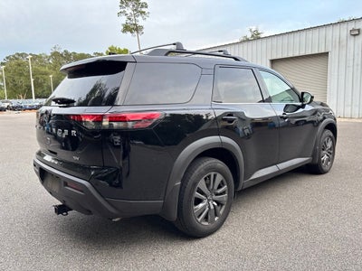 2023 Nissan Pathfinder SV