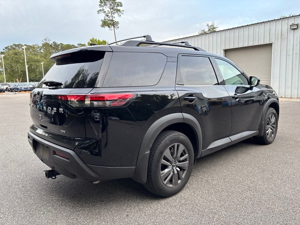 2023 Nissan Pathfinder SV