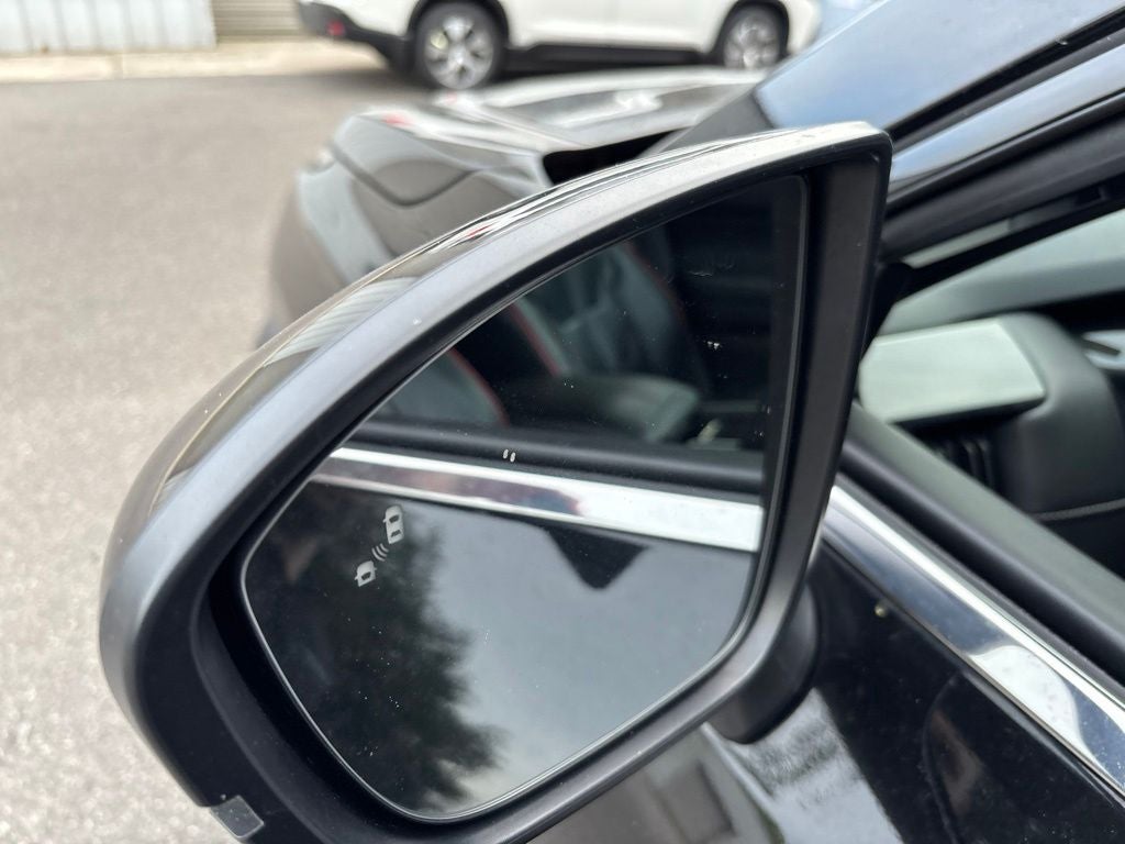 2023 Nissan Pathfinder SV