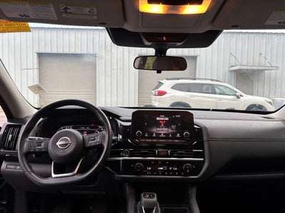 2023 Nissan Pathfinder SV