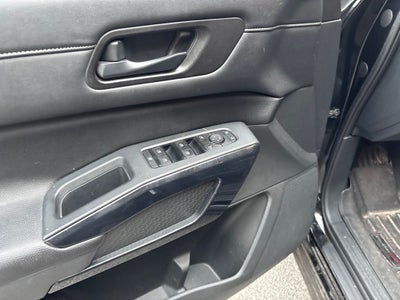 2023 Nissan Pathfinder SV
