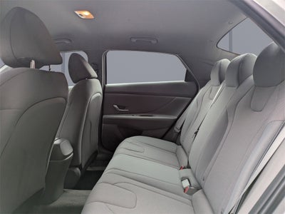 2023 Hyundai Elantra SE