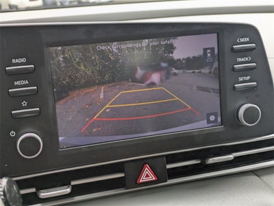 2023 Hyundai Elantra SE