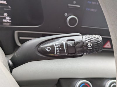 2023 Hyundai Elantra SE