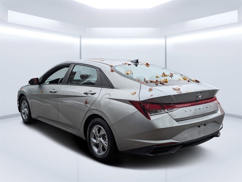 2023 Hyundai Elantra SE