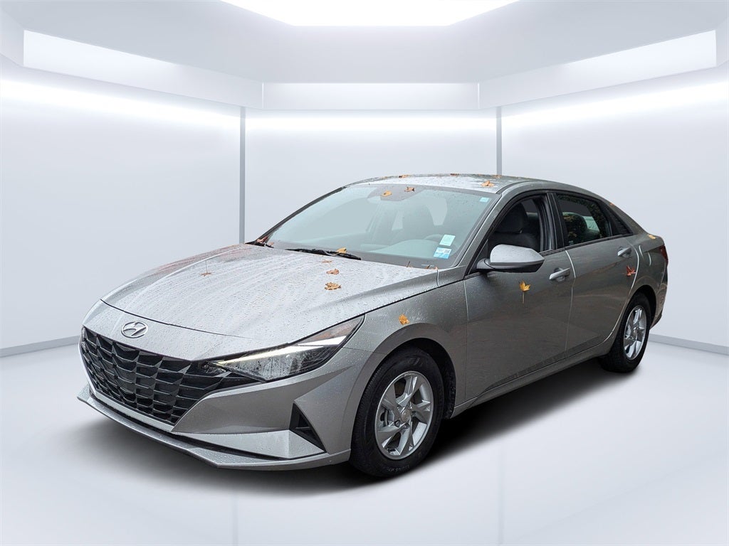 2023 Hyundai Elantra SE
