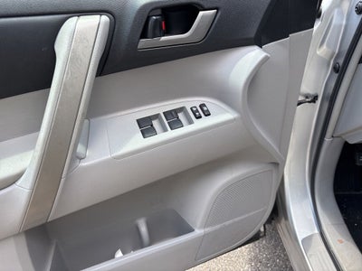 2013 Toyota Highlander SE