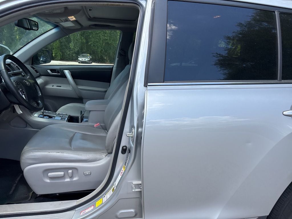 2013 Toyota Highlander SE