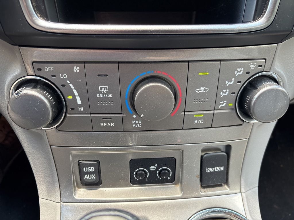 2013 Toyota Highlander SE