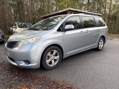 2014 Toyota Sienna LE