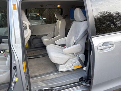 2014 Toyota Sienna LE