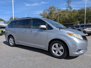 2014 Toyota Sienna LE