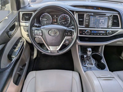 2016 Toyota Highlander XLE V6