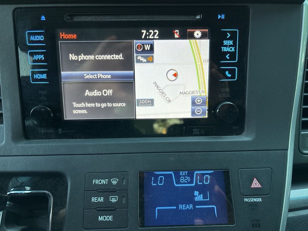 2015 Toyota Sienna SE 8 Passenger