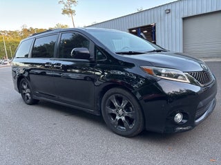 2015 Toyota Sienna SE Premium 8 Passenger