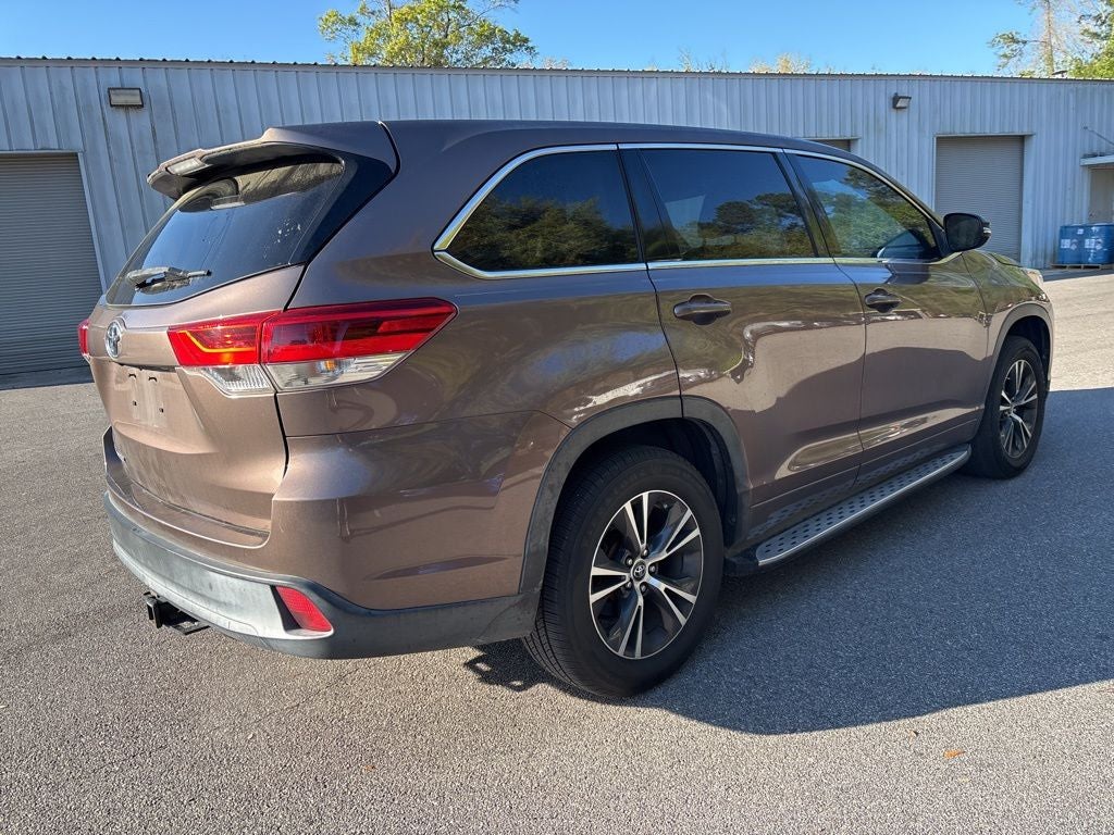 2017 Toyota Highlander LE
