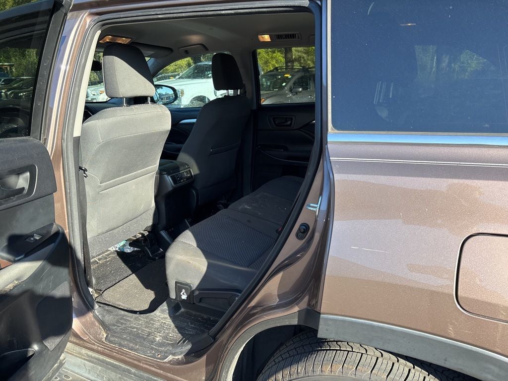 2017 Toyota Highlander LE