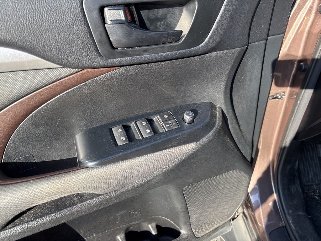 2017 Toyota Highlander LE