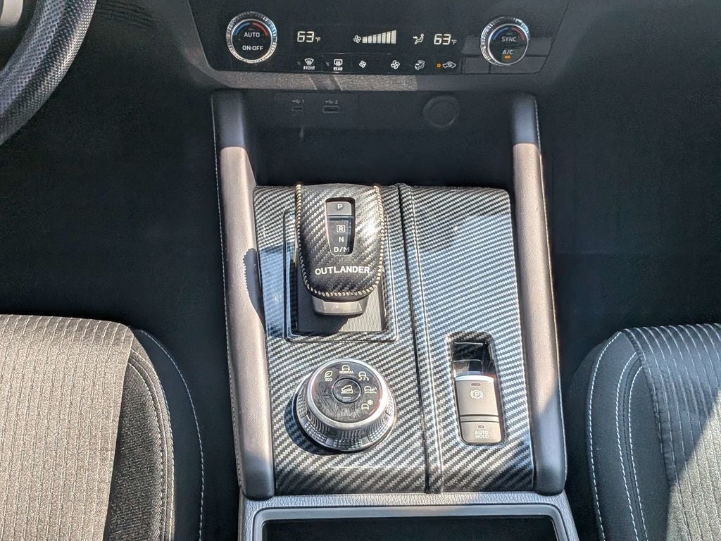 2024 Mitsubishi Outlander ES