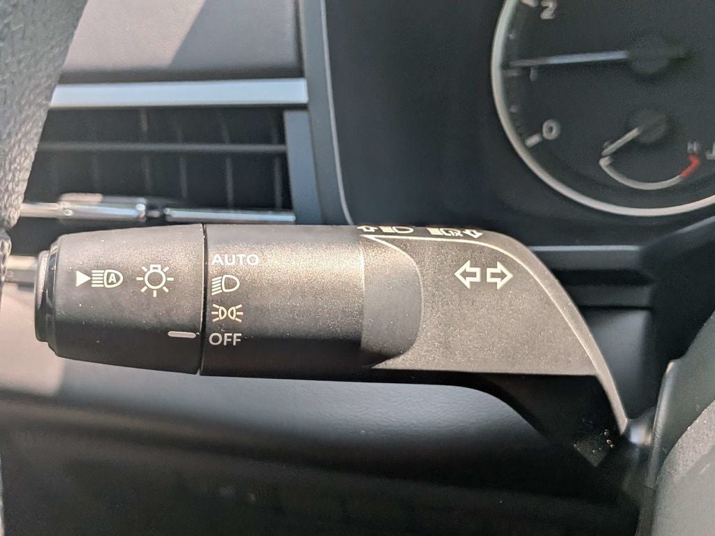 2024 Mitsubishi Outlander ES