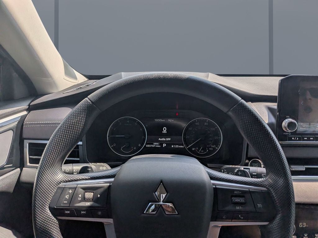2024 Mitsubishi Outlander ES