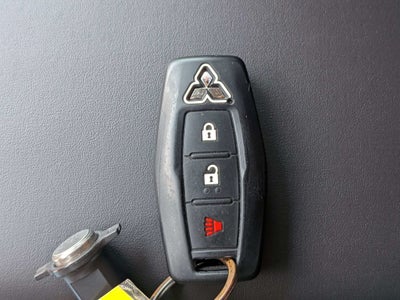 2024 Mitsubishi Outlander ES