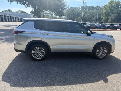 2024 Mitsubishi Outlander ES